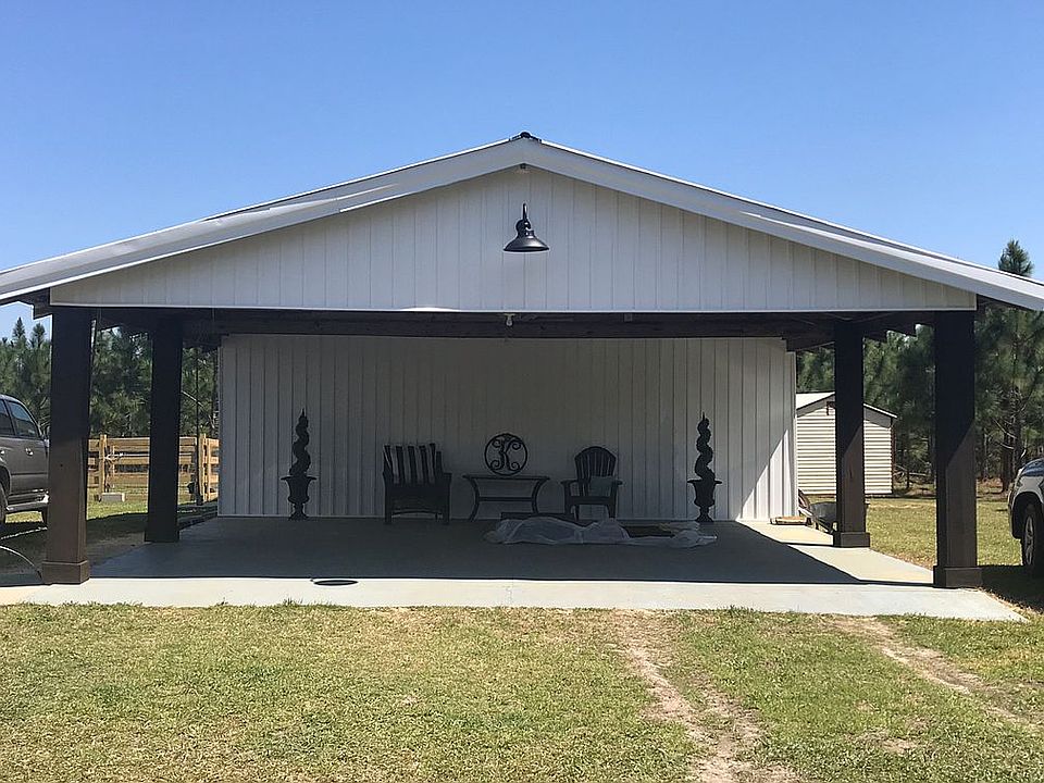 2nd image of 902 Pinewood Rd