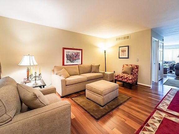 4th image of 1811 Savannah Ln