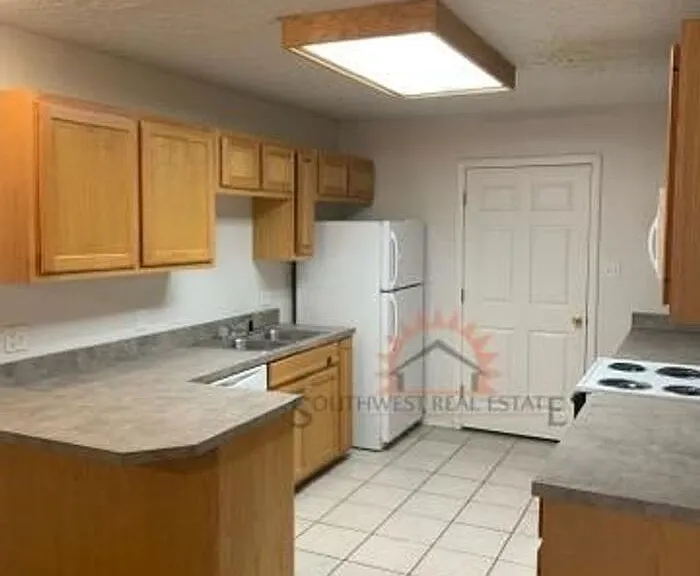 812 S Elgin Ave #2 — Photo 4