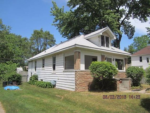 2nd image of 35622 Glenwood Rd