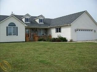 8729 Mason Rd, Fowlerville, MI 48836