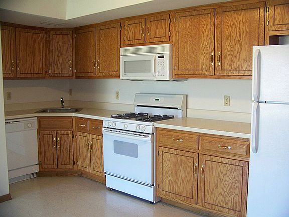 5th image of 846 Spiros Ct
