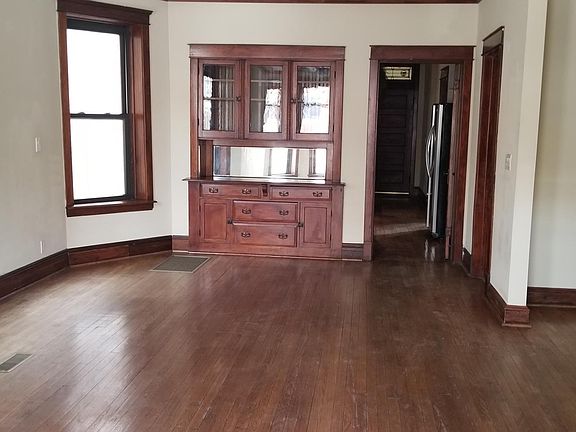 5th image of 2428 N California Ave #1
