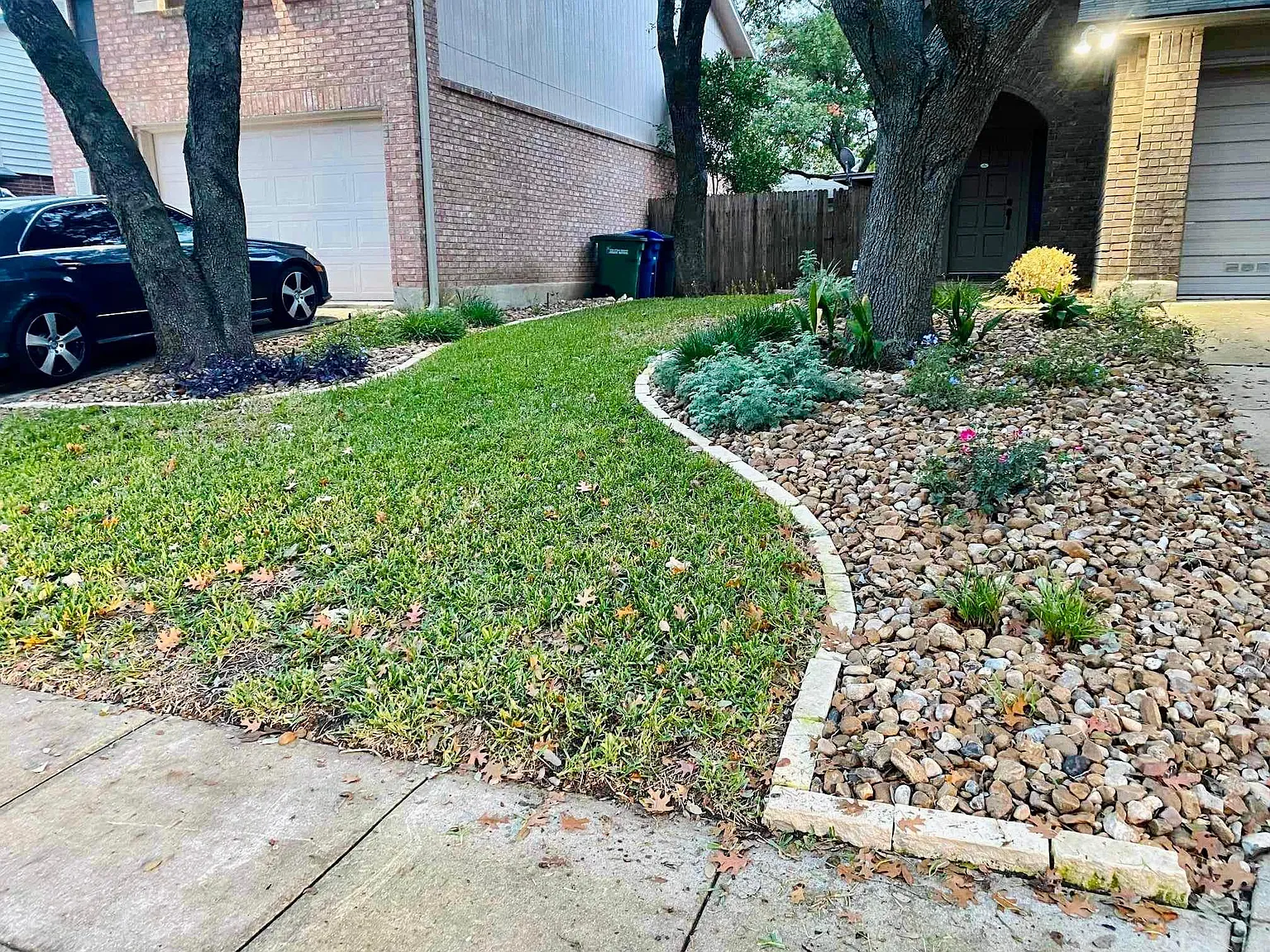 4 bed, 2.5 bath, 1758 sqft, $2,300 — Photo 2