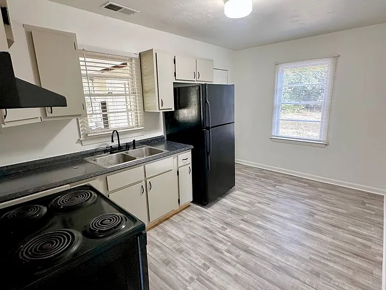 108 Smith Pl — Photo 6