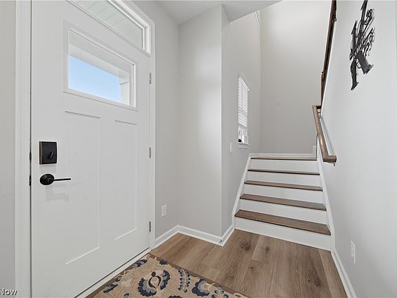 3rd image of 1348 Southbrook Cir NE