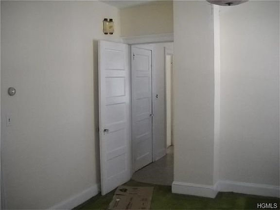 5th image of 71 Townsend Ave