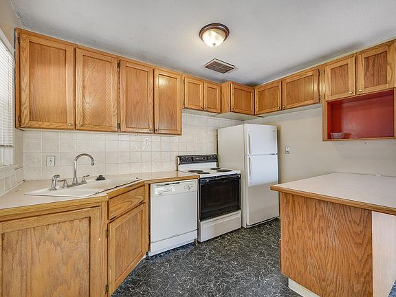 4th image of 2810 E 26th St