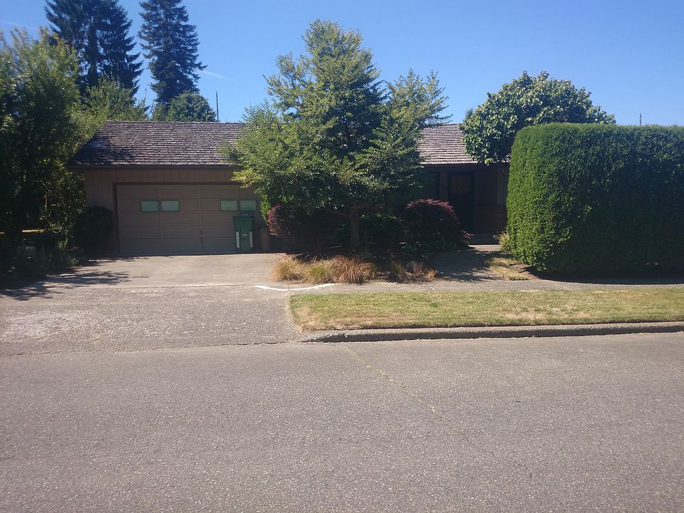2nd image of 10621 9th Ave NW