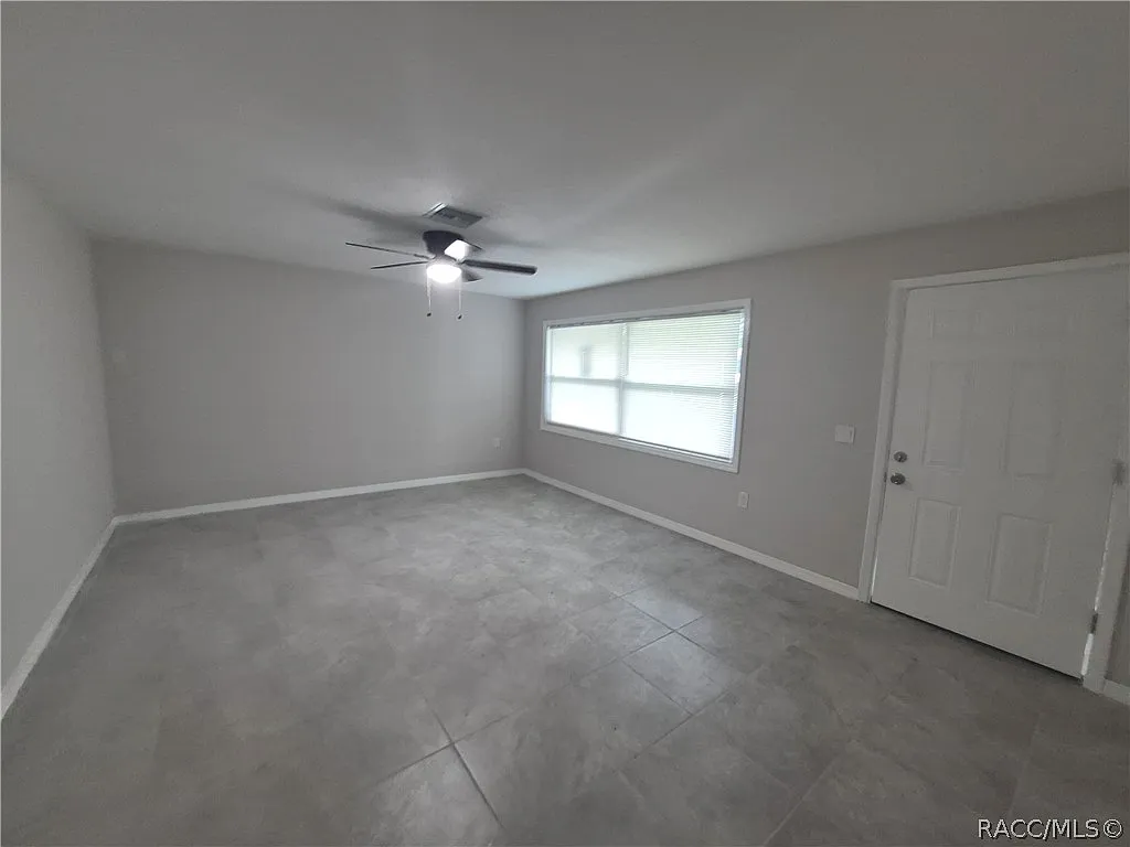 4 bed, 2.0 bath, 900 sqft, $1,695 — Photo 3