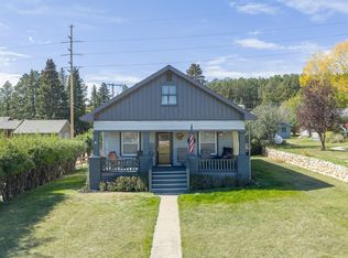 133 N 3rd St, Custer, SD 57730