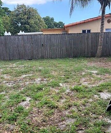 4th image of 6833 SW 20th St