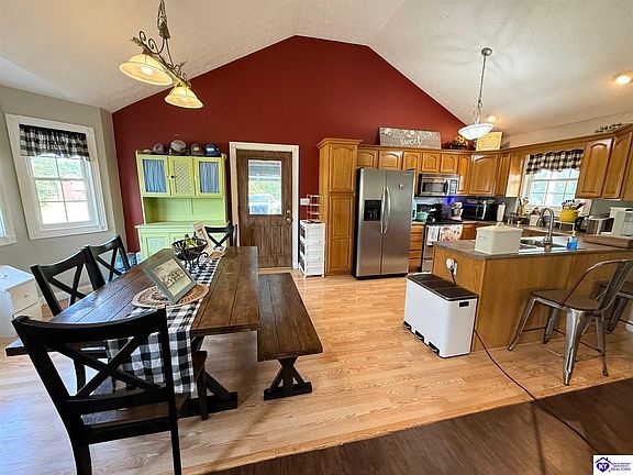 5th image of 125 Stewarts Ln