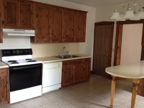 Large Eat in Kitchen