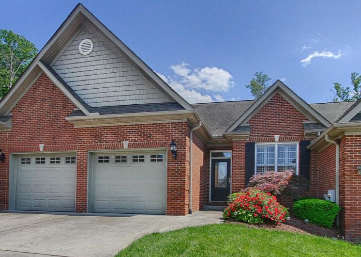1st image of 160 Waterford Cir