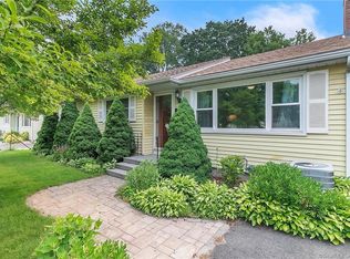 98 Brussels Ave, Wethersfield, CT 06109