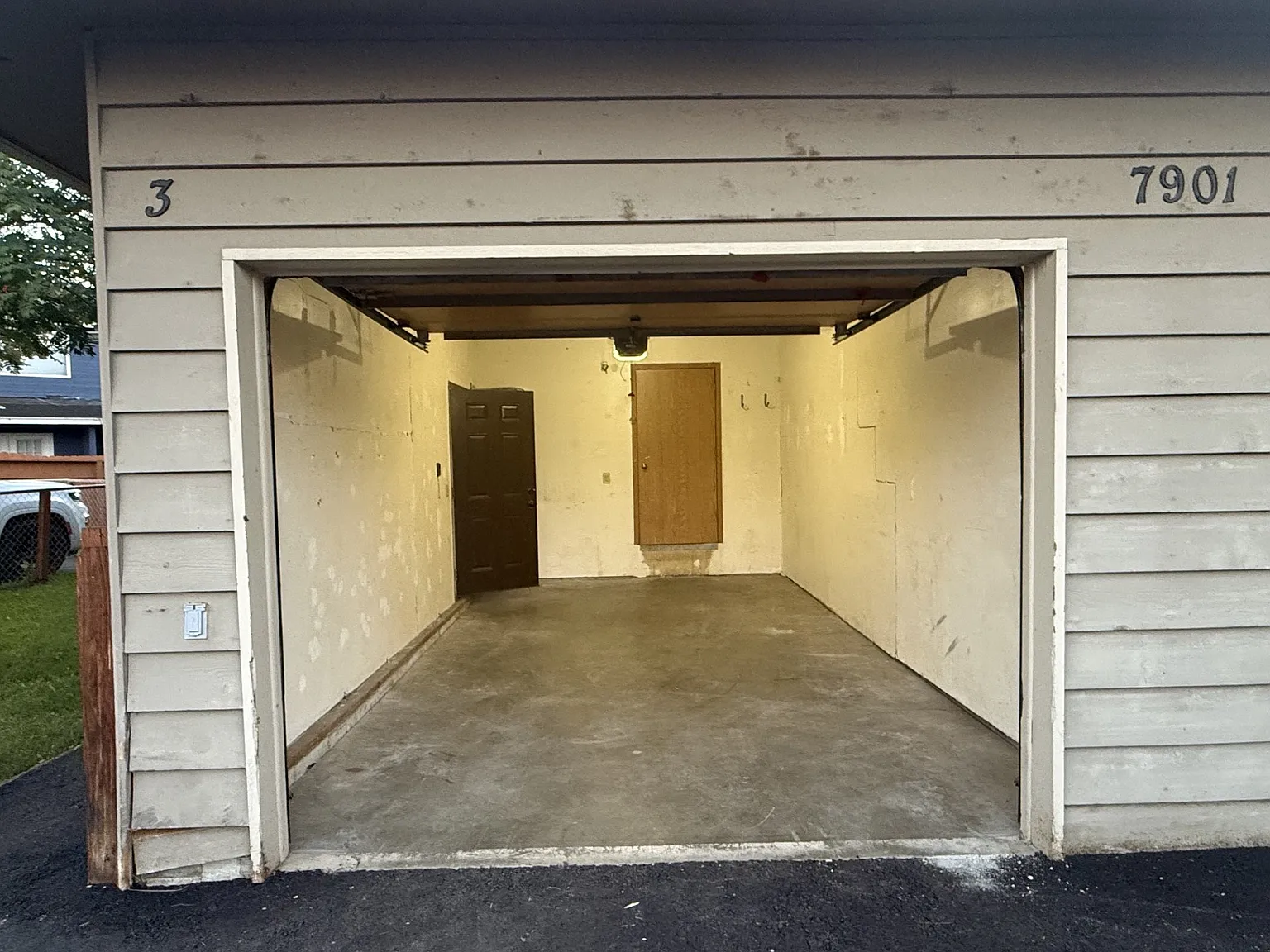 2 bed, 1.5 bath, 1100 sqft, $2,200 — Photo 3