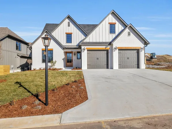 1214 London Woods Way #39, Apison, TN 37302