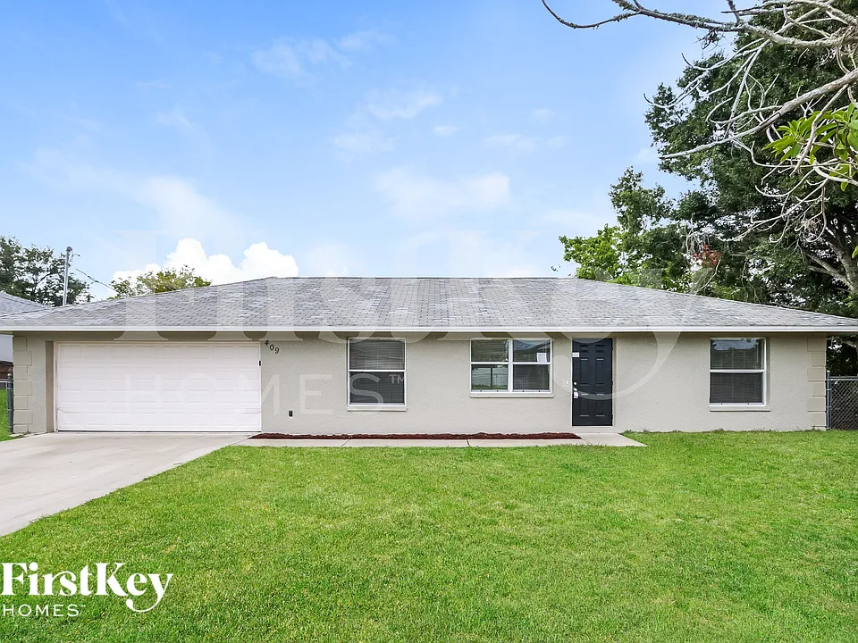 409 SE 4th Ter