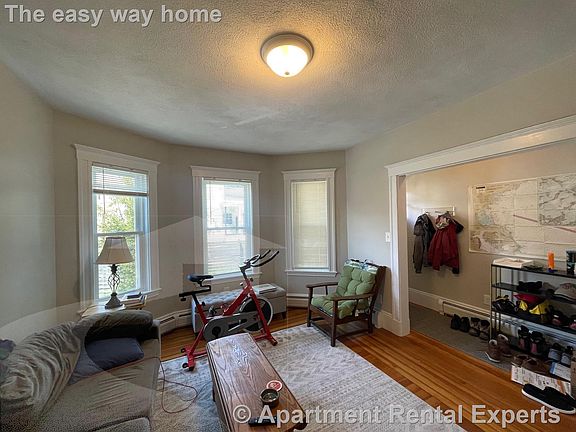 4th image of 17 Belmont Sq #2