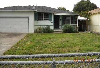 2nd image of 355 Wisteria Dr