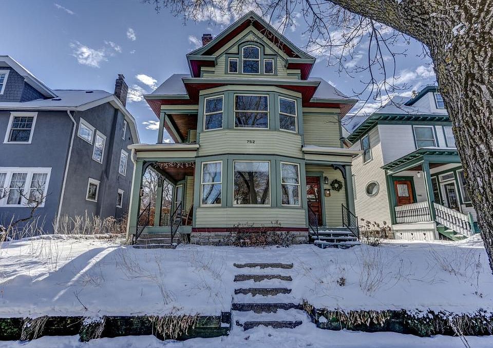 1st image of 752 Laurel Ave