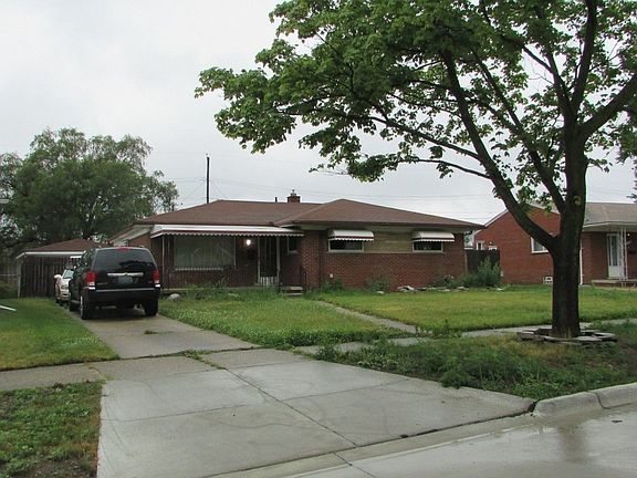 3rd image of 27233 E Crestmont St
