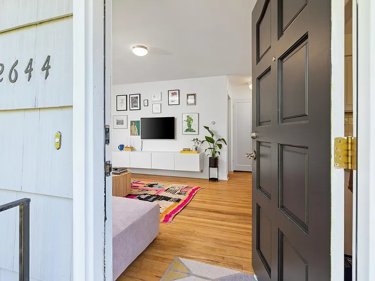 2644 N Baldwin St — Photo 4