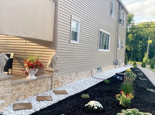 5918 E Seneca Tpke, Jamesville, NY 13078