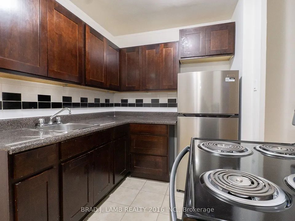 4 Hill Heights Rd #406