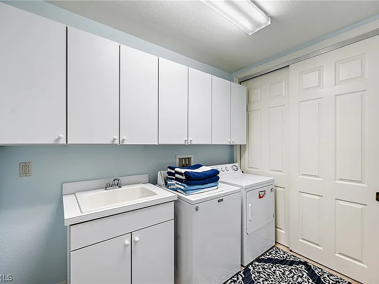 7832 Hawthorne Dr #1901 — Photo 23