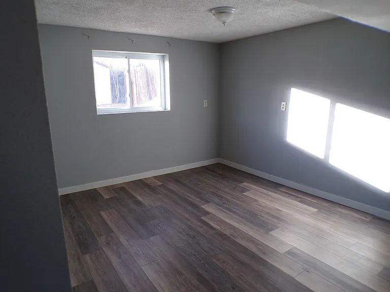1308 Hartford St — Photo 18
