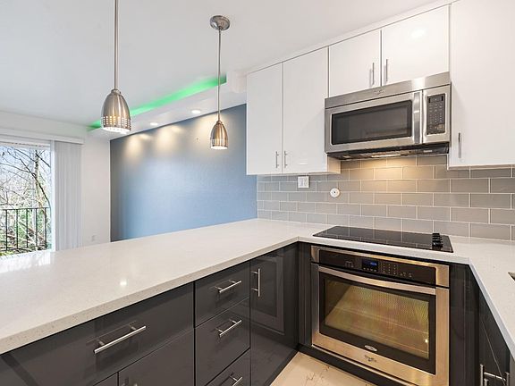 4th image of 833 N Humboldt St APT 316