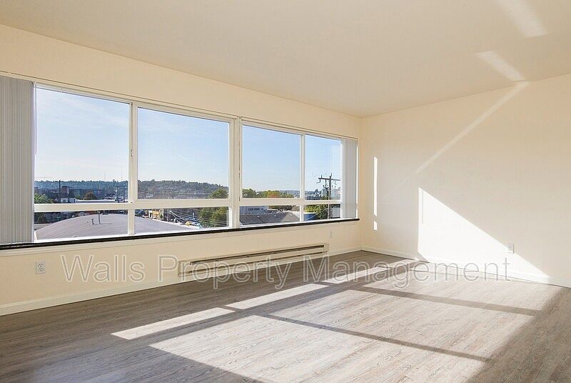 1st image of 1819 NW Central Pl #2-305