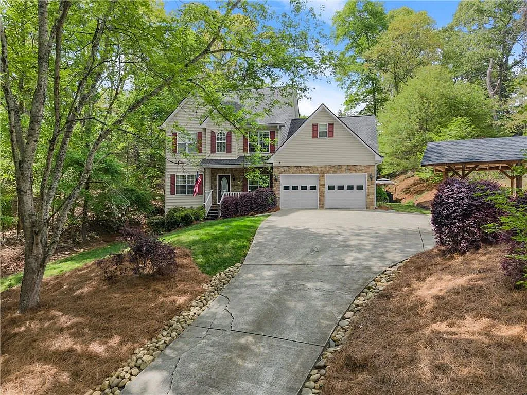5 bed, 3.0 bath, 2762 sqft, $3,000 — Photo 3