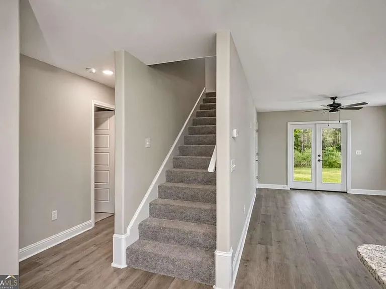 411 Madison Ave — Photo 3