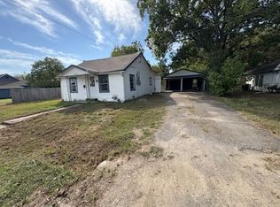 809 W 12th St, Bonham, TX 75418