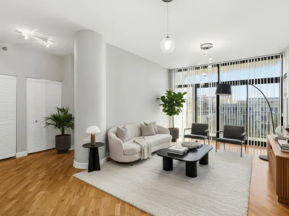 1322 S Prairie Ave, Chicago, IL