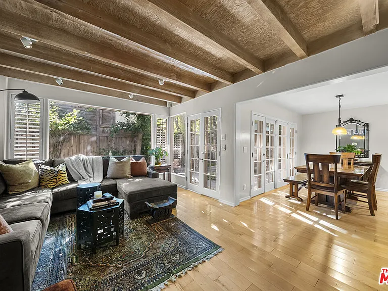 2377 N Beverly Glen Blvd — Photo 5