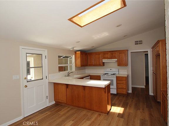 5th image of 263 Hanover Dr