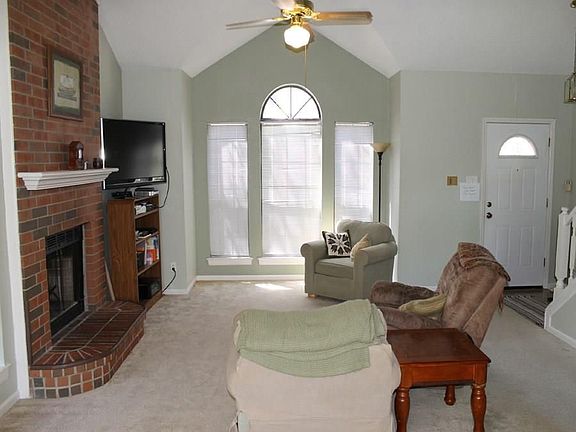 3rd image of 6117 Bay Hill Dr