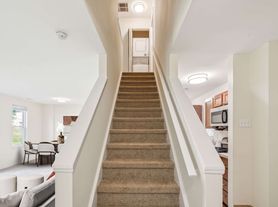 Meetinghouse Apartments & Townhouses