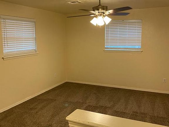 2nd image of 3920 SE 14th Pl