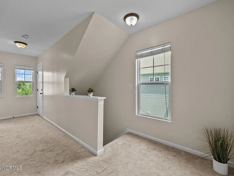 431 Bald Cypress Ln — Photo 14