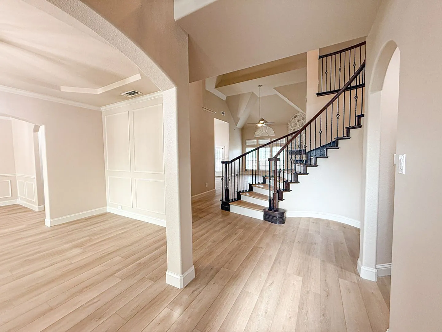 Gorgeous 5 bedroom home - Prosper ISD — Photo 2