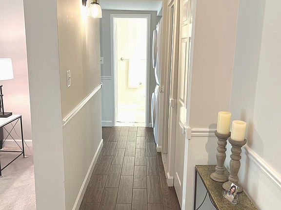 5th image of 2245 Castle Rock Sq APT 2B