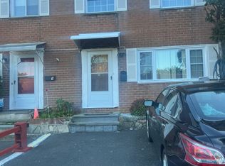 7 Barnstable Lane, Stamford, CT 06907