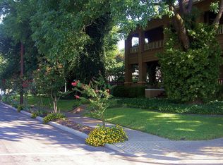 402 N Peak St, Dallas, TX 75246