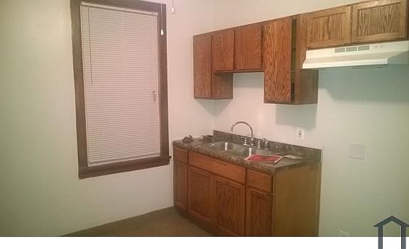 2nd image of 6618 S Winchester Ave Floor 1