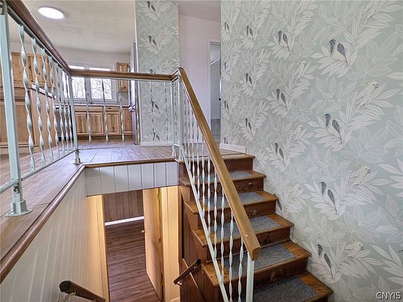 5th image of 1156 Gallagher Rd